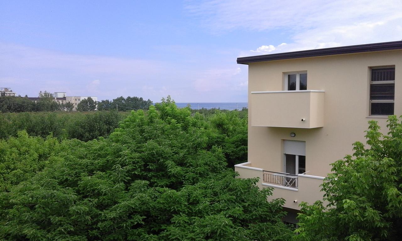 B&B - Meuble' - Hotel " Cordiale " Мизано-Адриатико Экстерьер фото